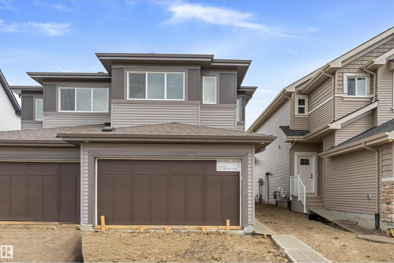 1048 Cristall Crescent SW