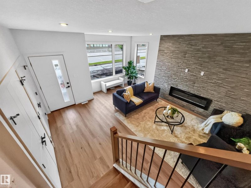 8711 149 ST NW, Edmonton, Alberta T5R 1B5
