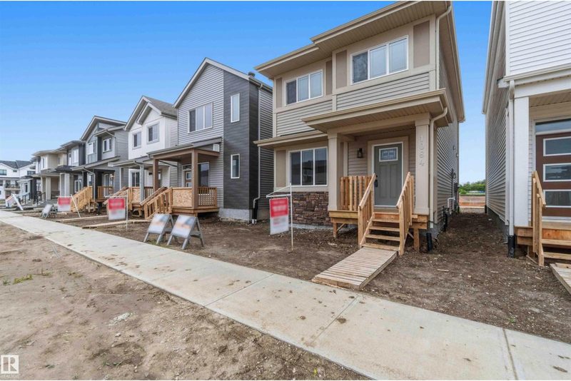 1084 Mcleod Avenue, Easton — new house, photo 1