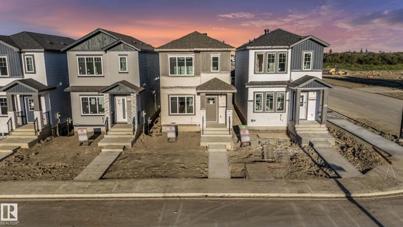 1507 211 STREET NW, Edmonton, Alberta T6M 3P2
