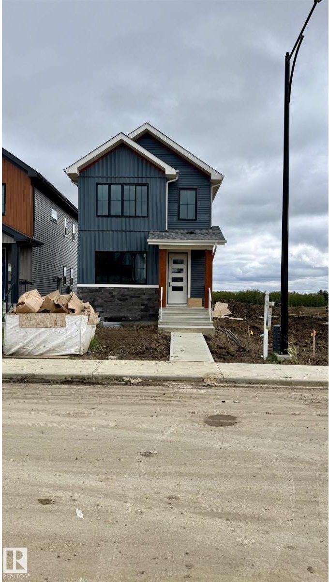 18639 130 ST NW, Edmonton, Alberta T6V 0N3