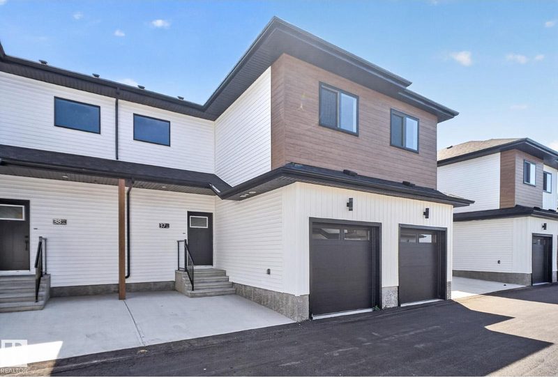 #38 130 Hawks Ridge Boulevard NW