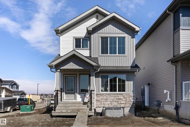 1060 14 AV NW, Edmonton, Alberta T6T 2W7