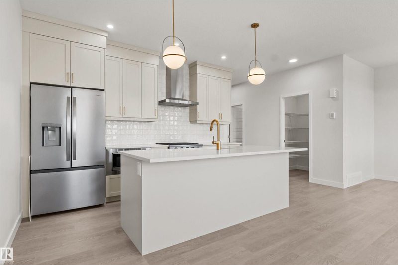 271 Paterson Link SW, Paisley — new house, photo 1