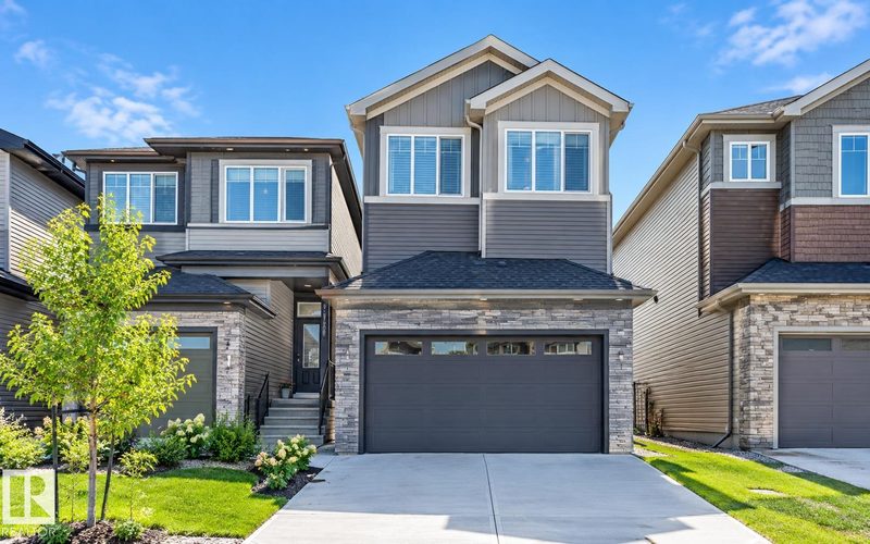 4321 36 Street, Triomphe Estates — new house, photo 1